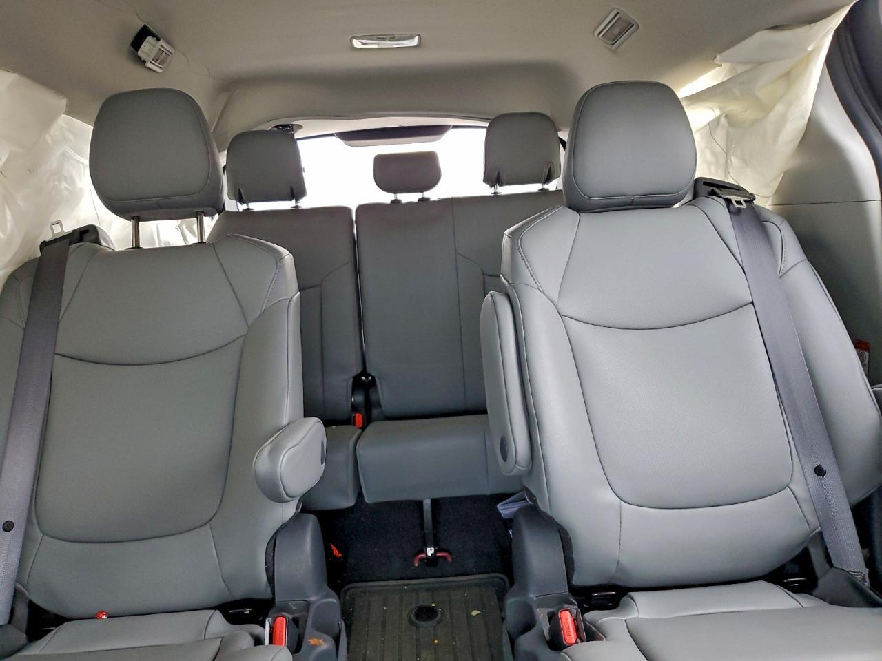 2024 TOYOTA SIENNA