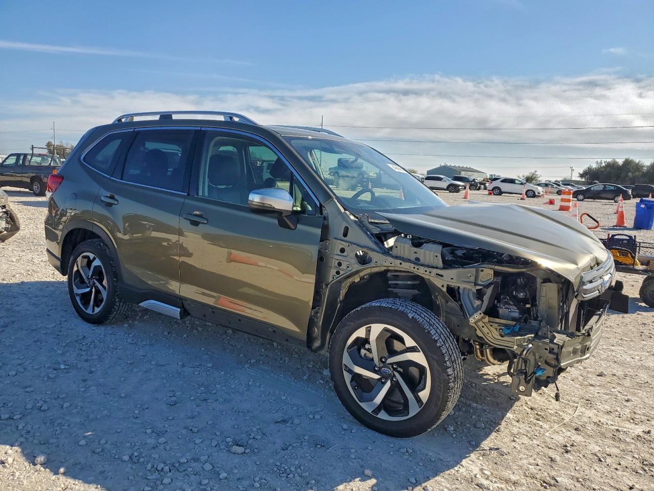 2023 SUBARU FORESTER