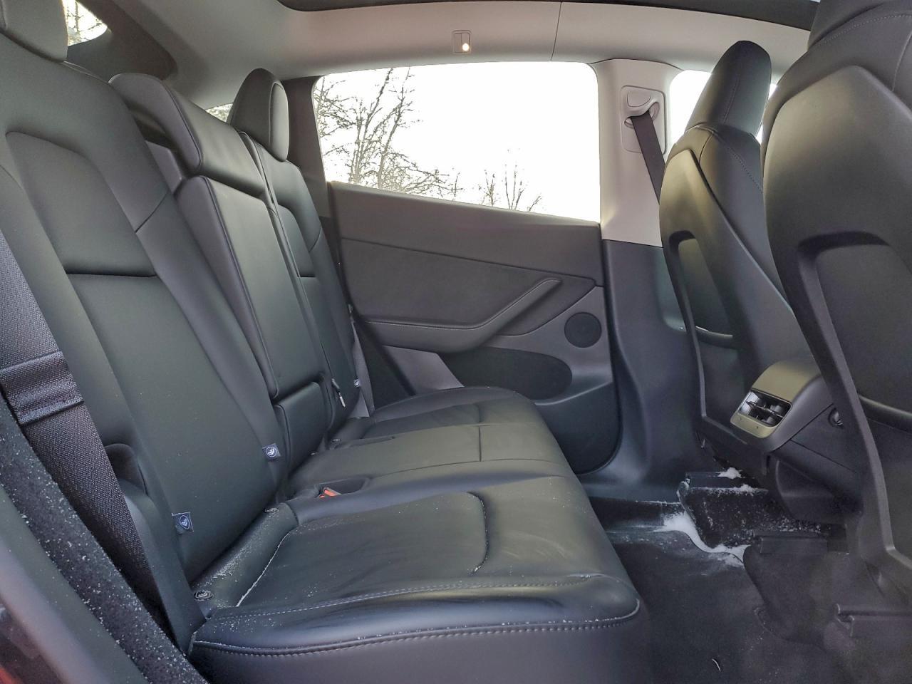 2025 TESLA MODEL Y