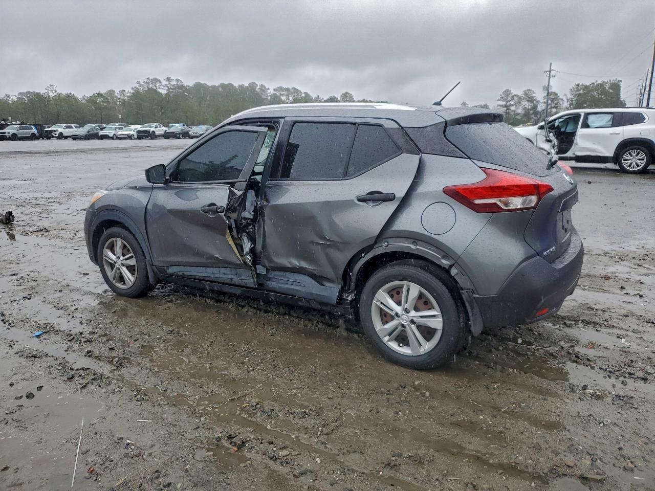 2018 NISSAN KICKS