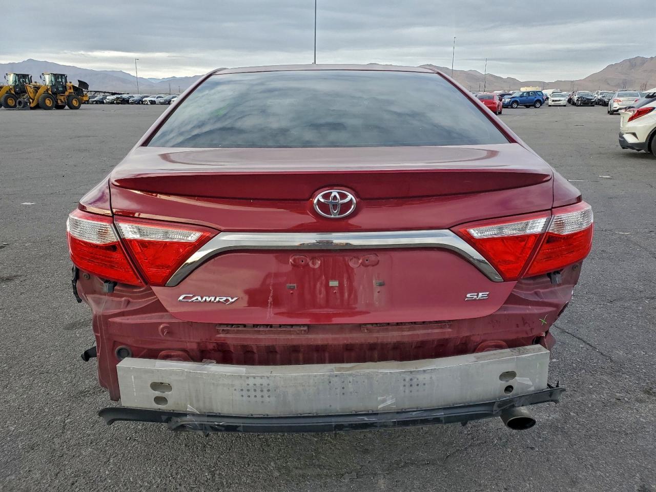 2016 TOYOTA CAMRY