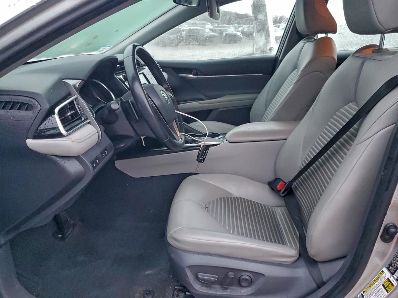 2018 TOYOTA CAMRY