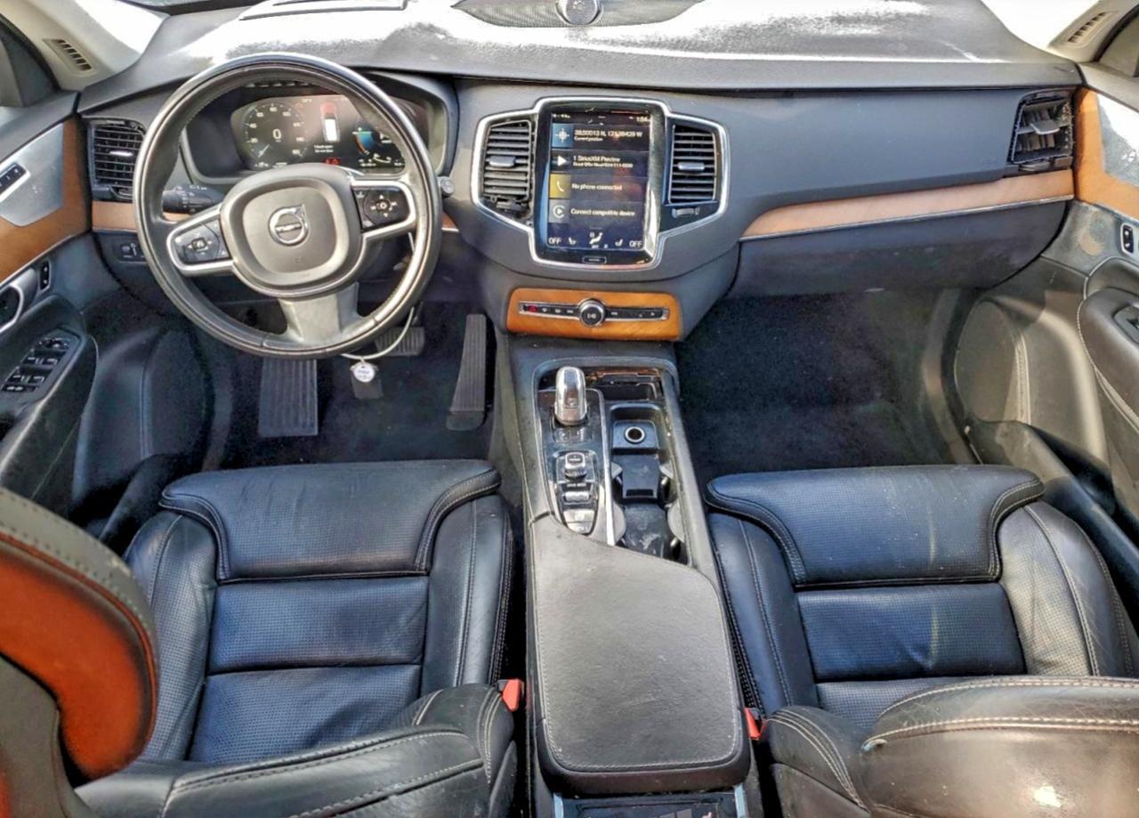2017 VOLVO XC90