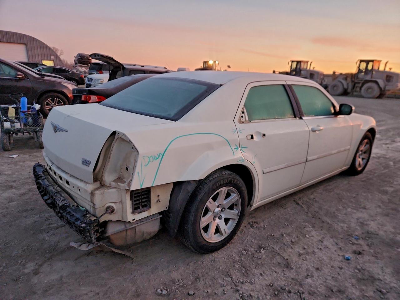 2005 CHRYSLER 300