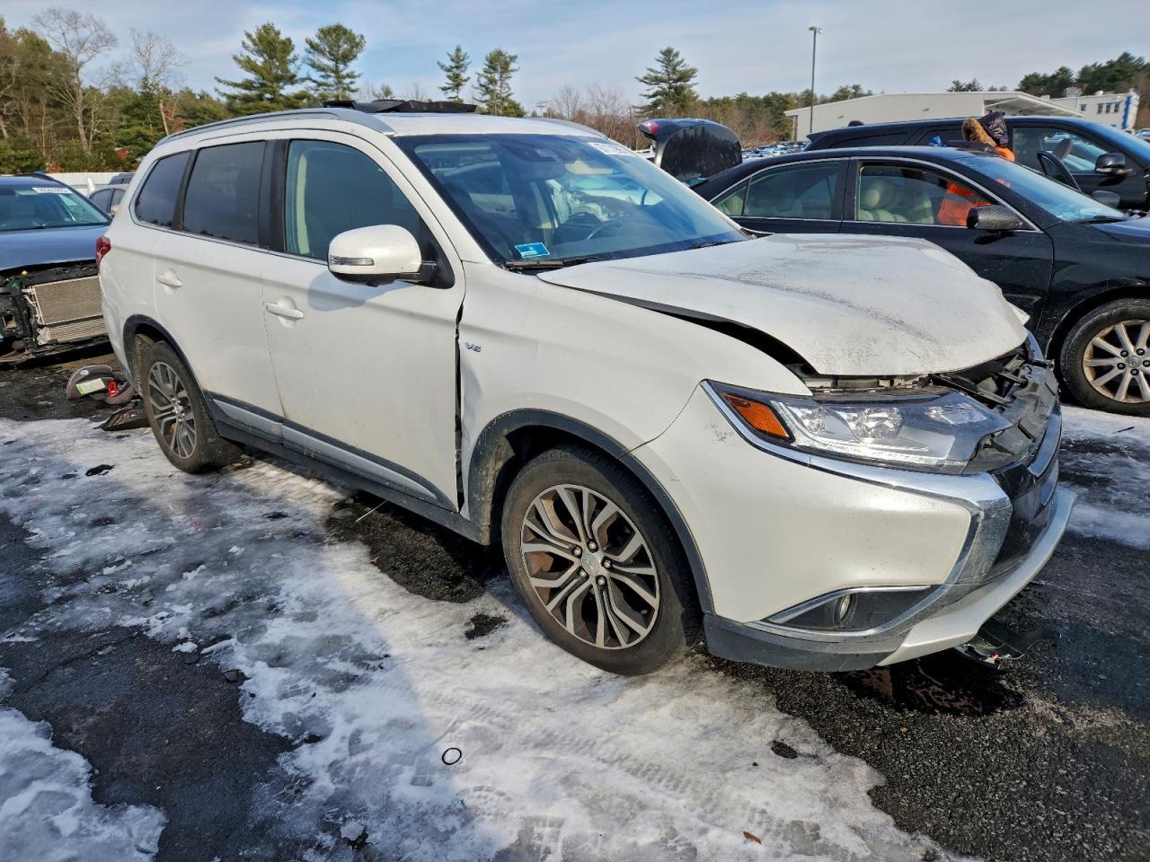 2018 MITSUBISHI outlander