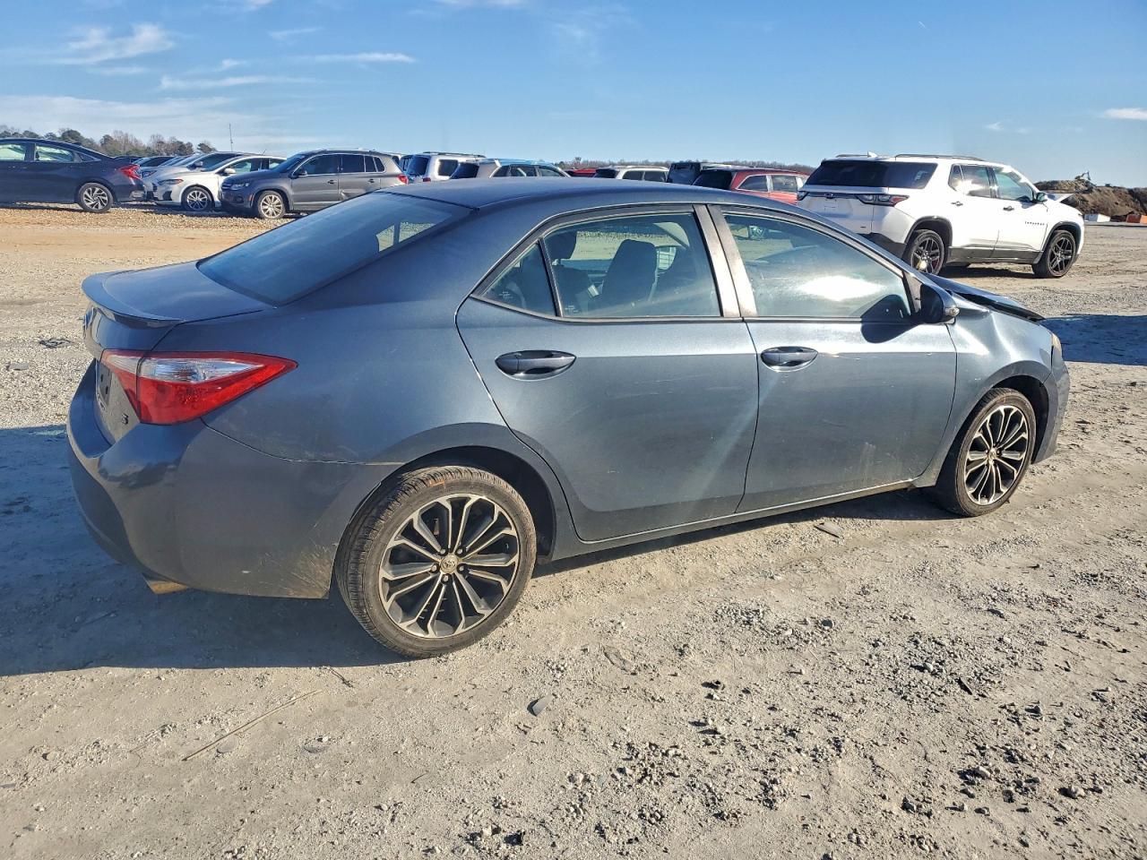 2015 TOYOTA COROLLA