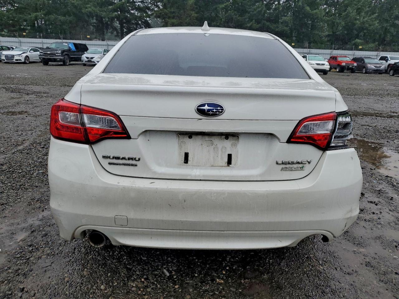 2017 SUBARU Legacy