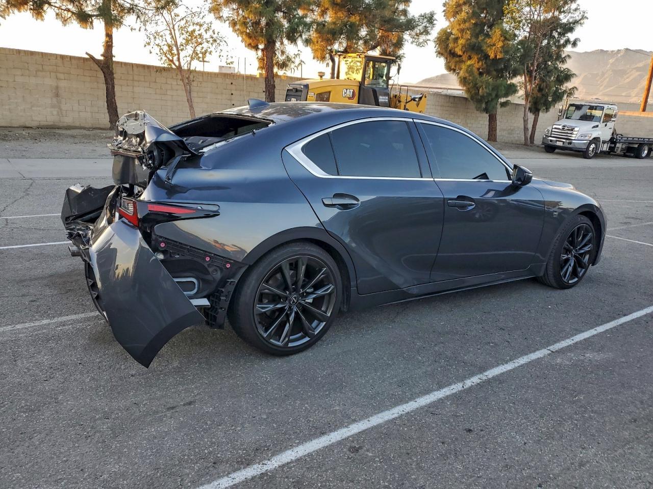 2025 LEXUS IS 300