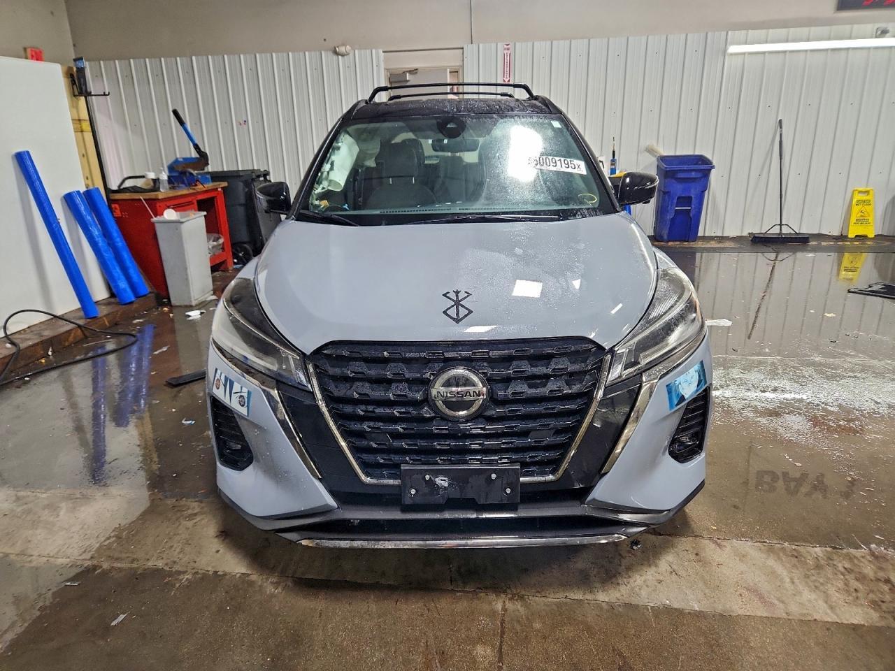 2021 NISSAN KICKS