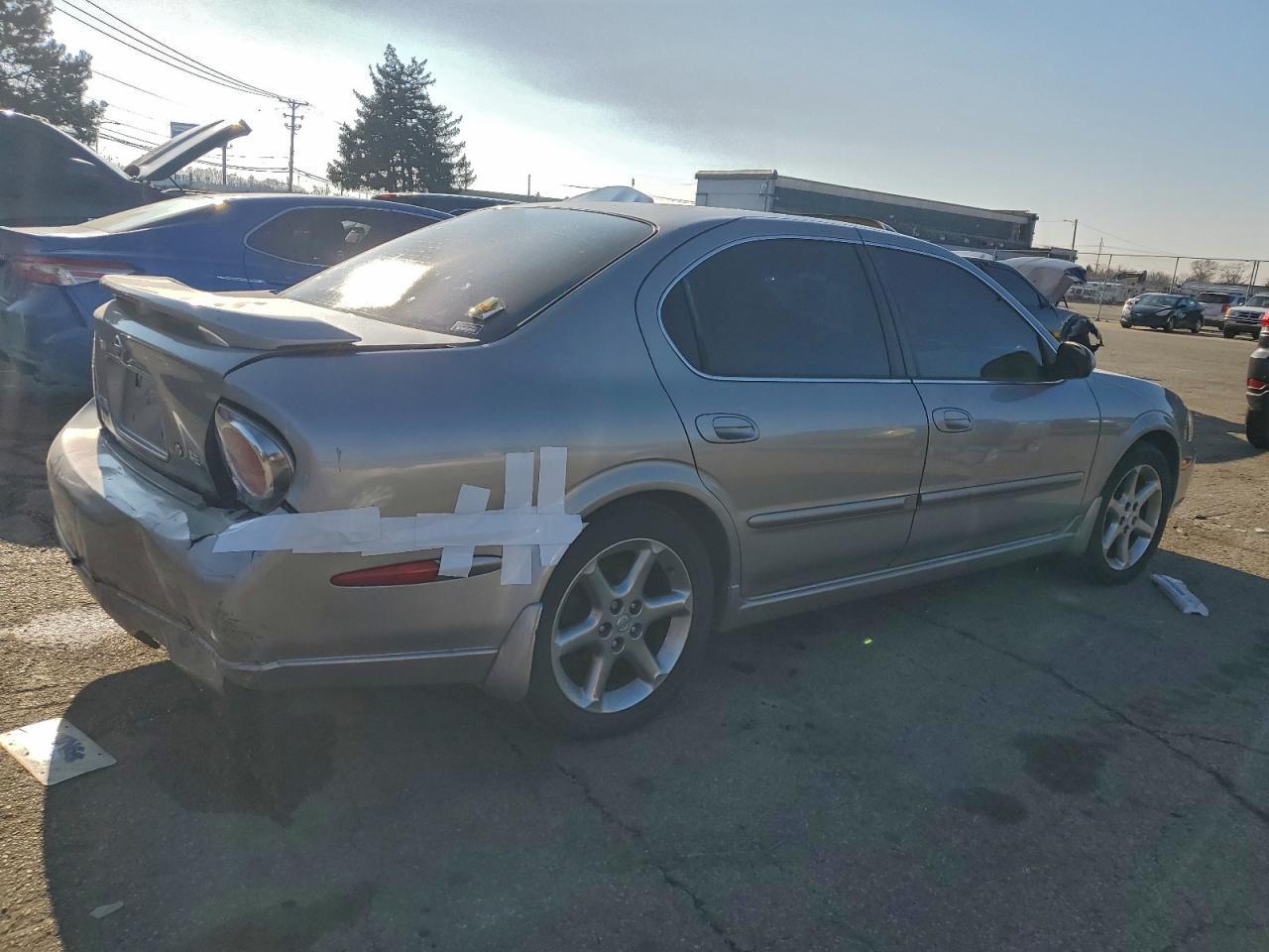 2003 NISSAN Maxima