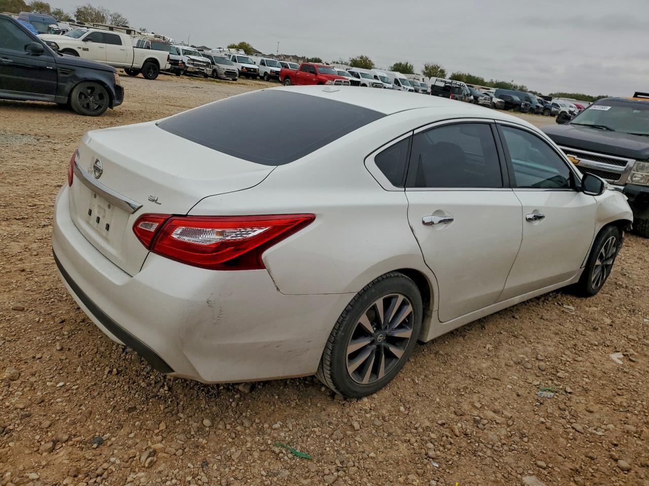 2017 NISSAN ALTIMA