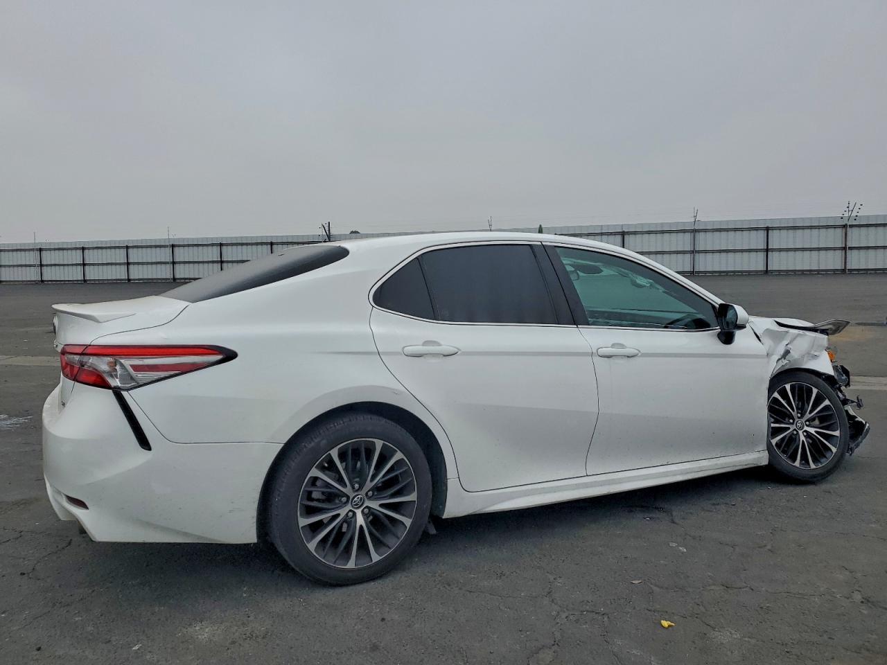 2018 TOYOTA CAMRY