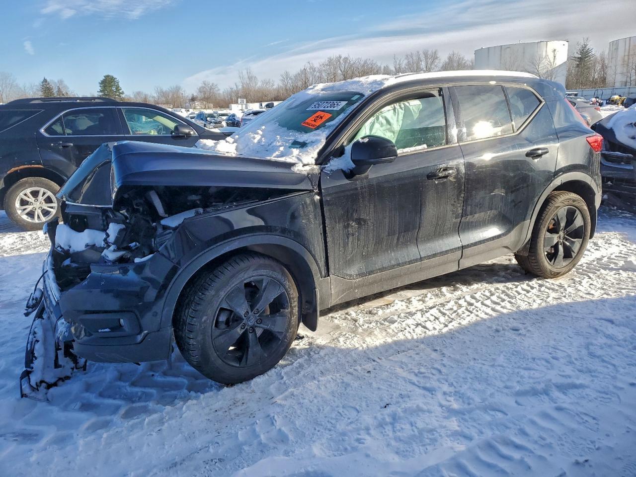 2019 VOLVO XC40