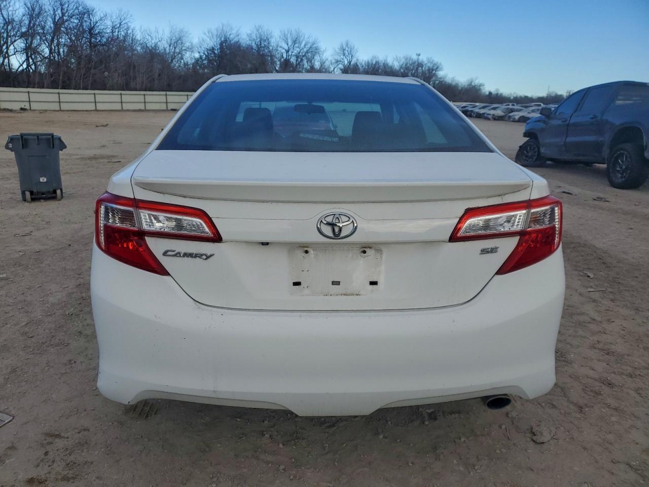 2014 TOYOTA CAMRY