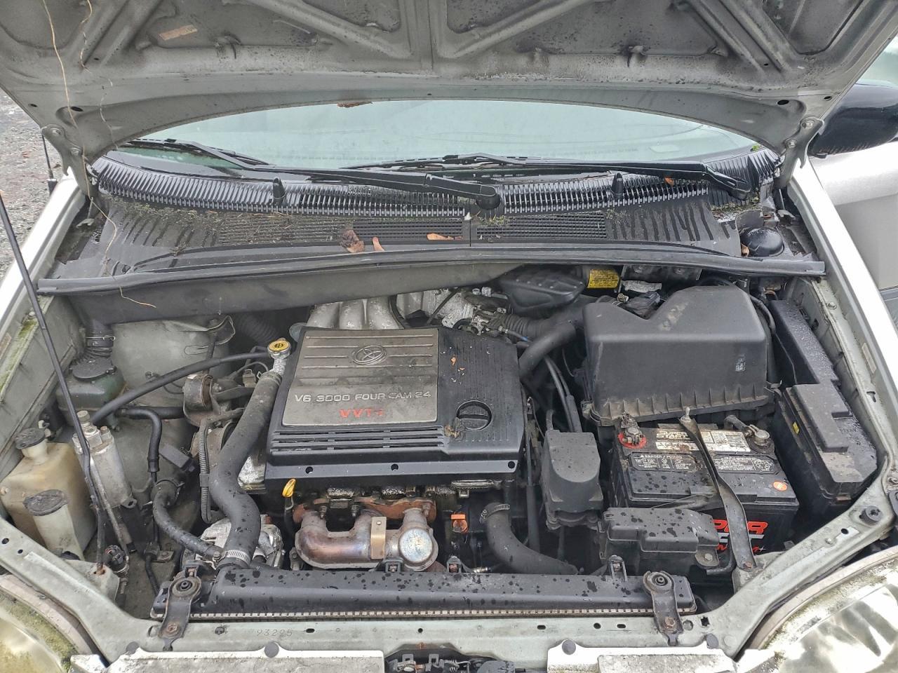 2003 TOYOTA SIENNA