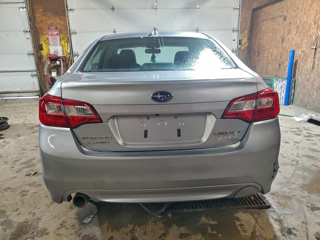 2016 SUBARU Legacy