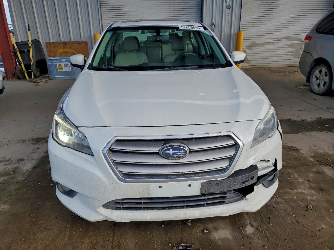 2017 SUBARU Legacy