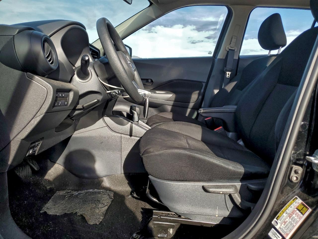 2024 NISSAN KICKS