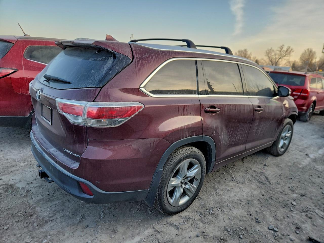 2016 TOYOTA HIGHLANDER