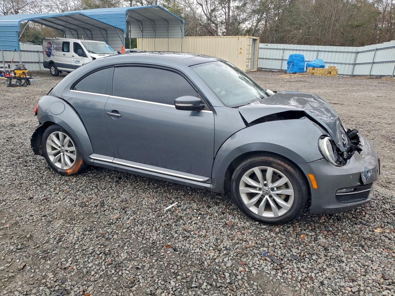 2015 VOLKSWAGEN Beetle