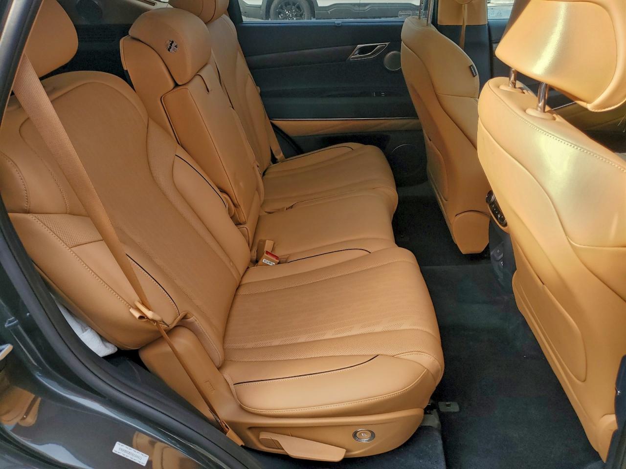 2024 GENESIS GV80
