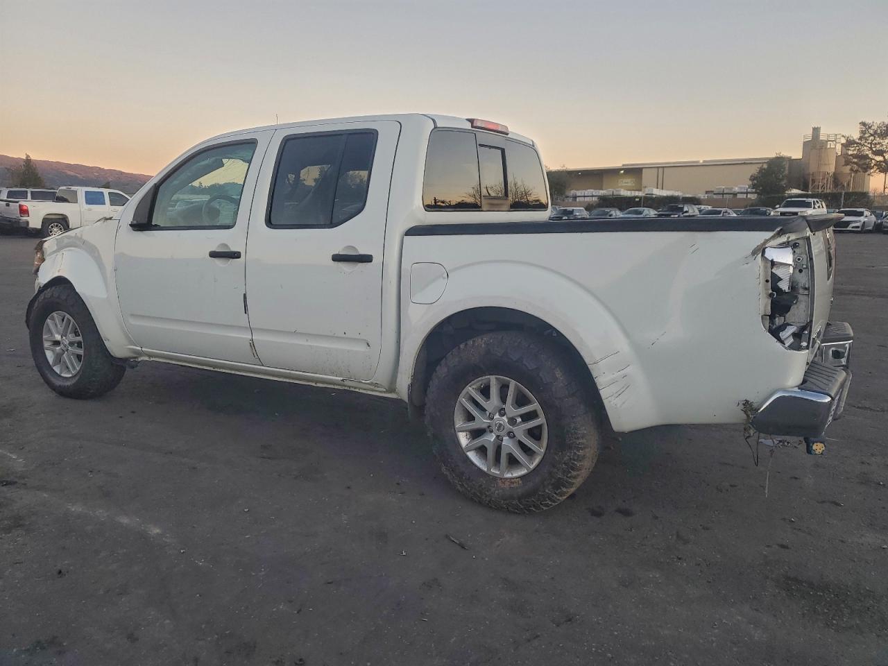 2017 NISSAN Frontier