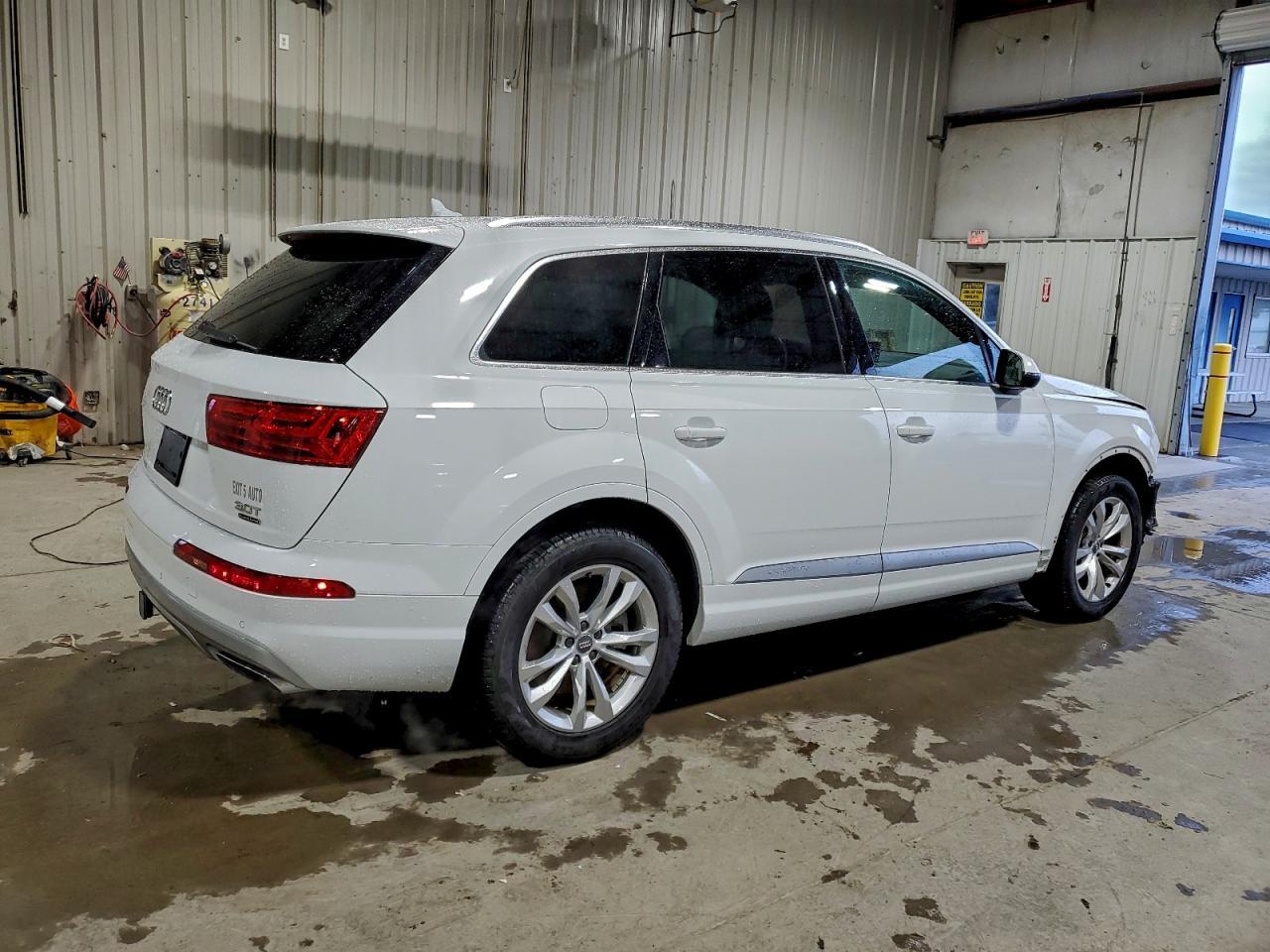 2017 AUDI Q7