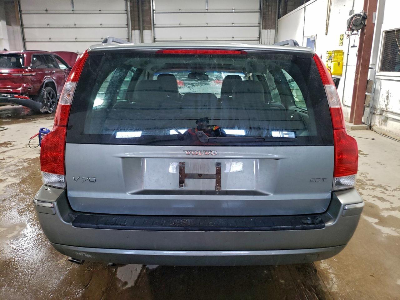 2007 VOLVO V70