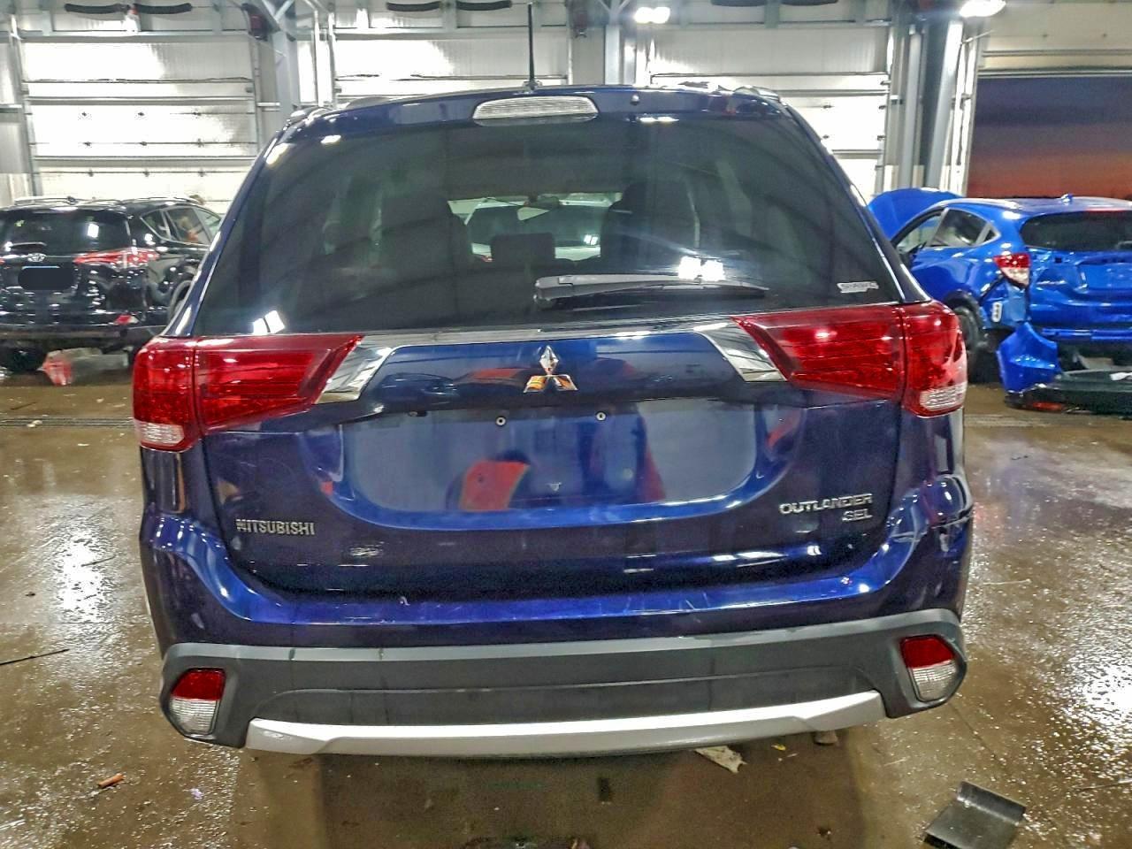 2016 MITSUBISHI outlander