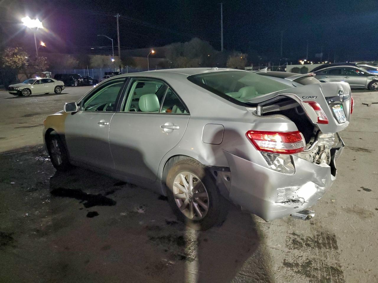 2011 TOYOTA CAMRY