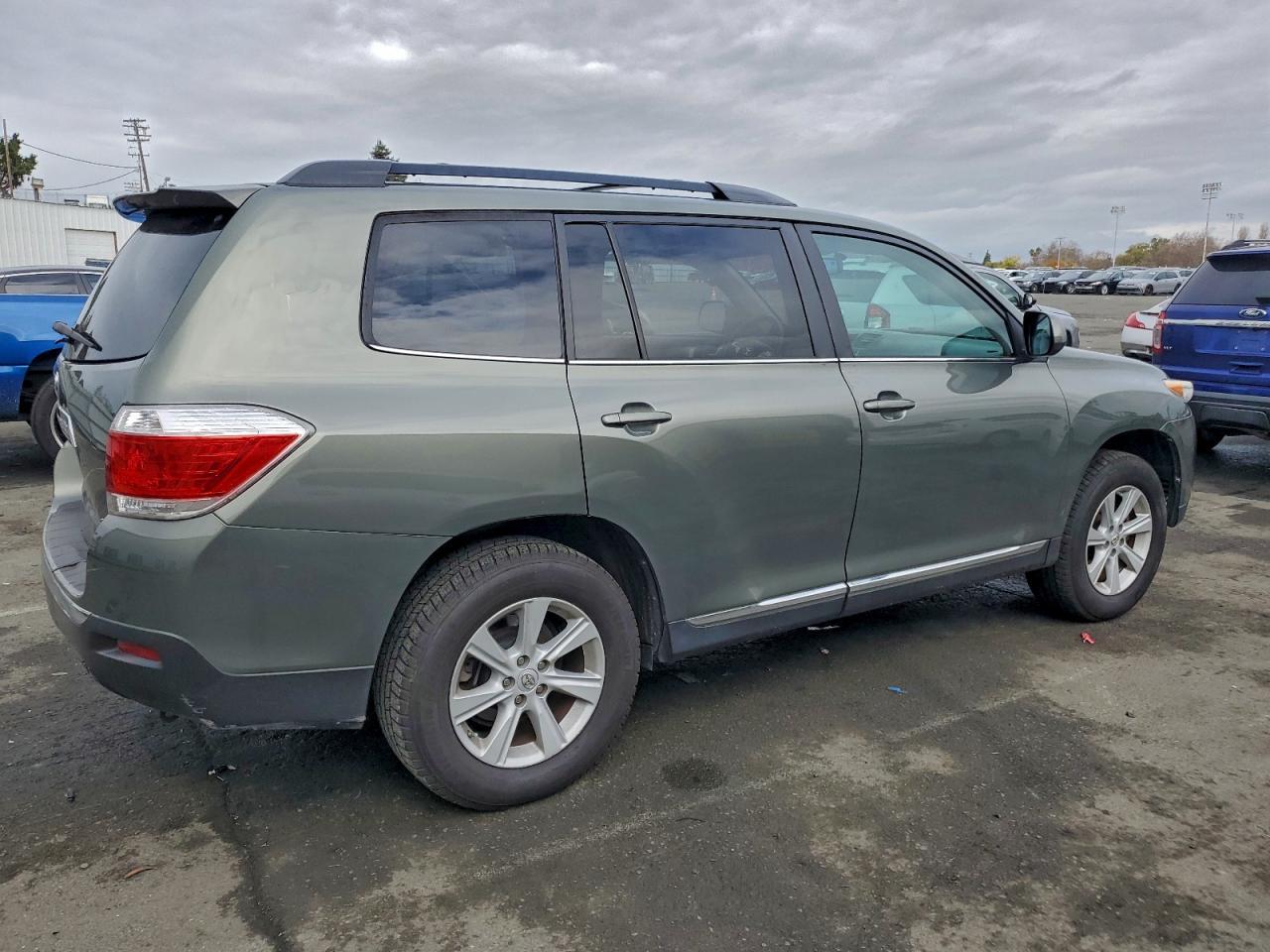 2013 TOYOTA HIGHLANDER
