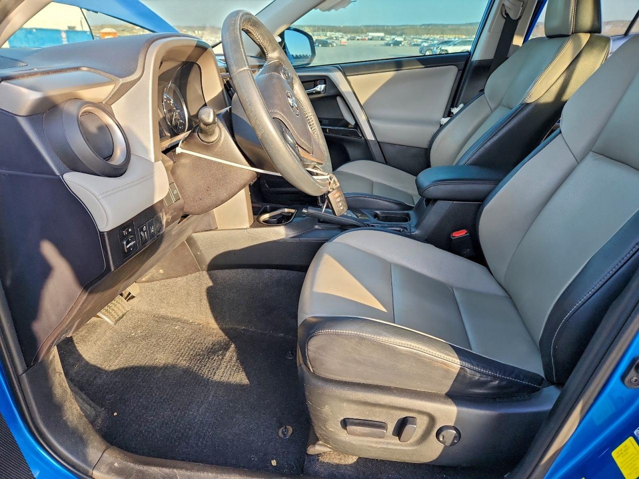 2016 TOYOTA RAV4