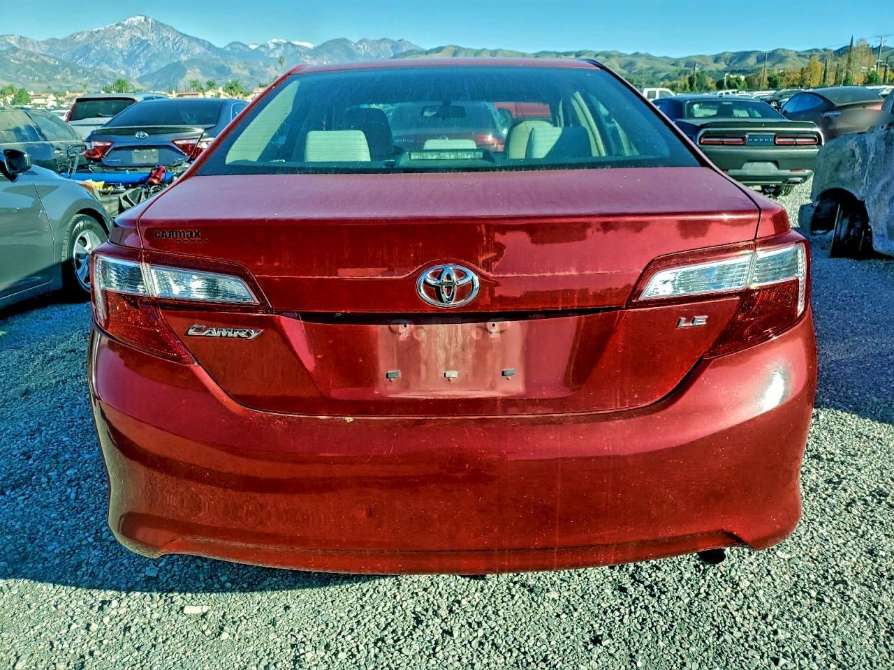 2014 TOYOTA CAMRY