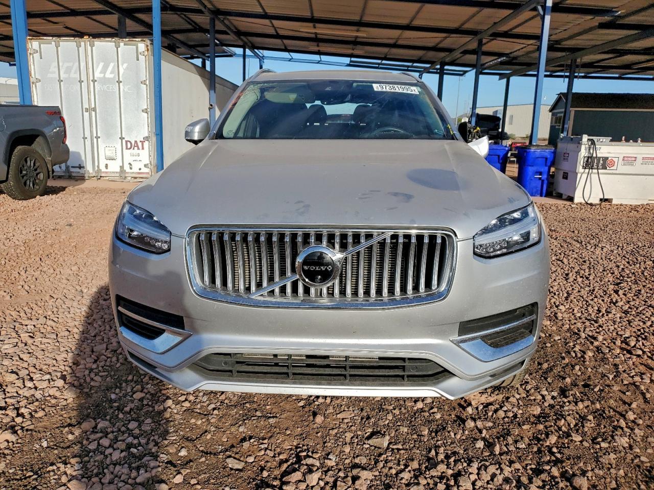 2022 VOLVO XC90
