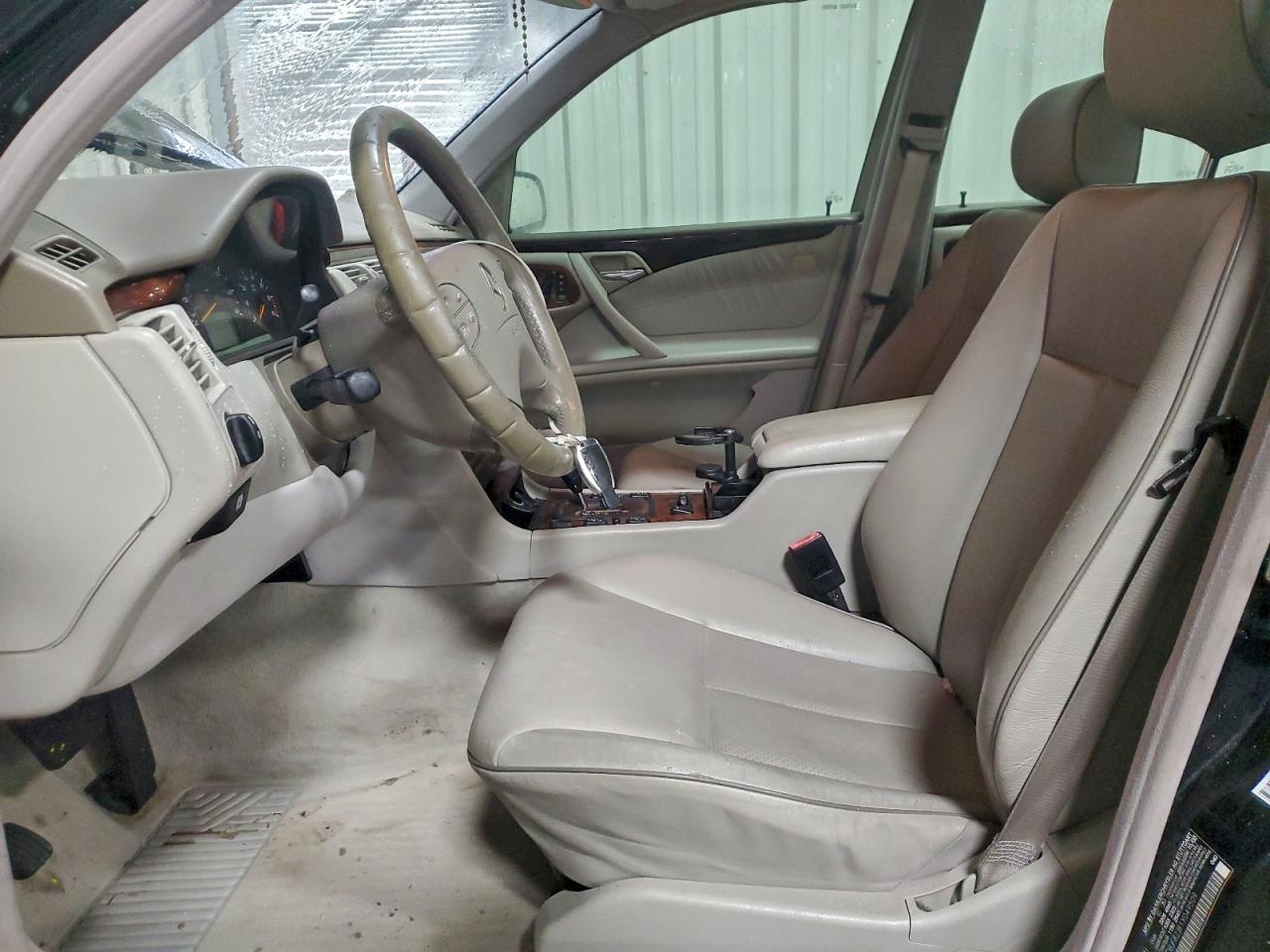 2001 MERCEDES-BENZ E-Class