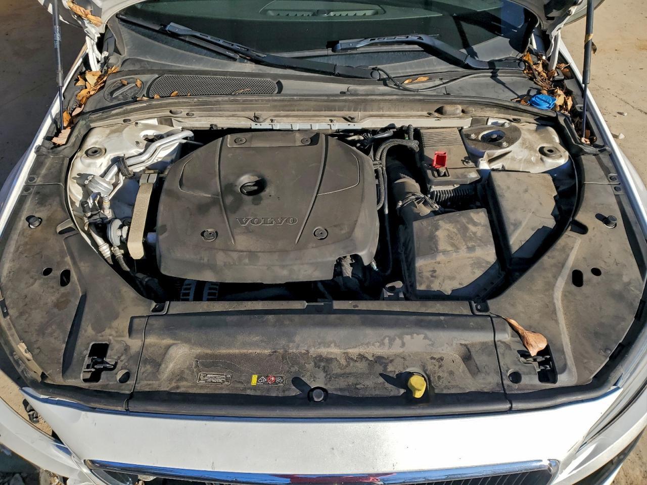 2018 VOLVO S90