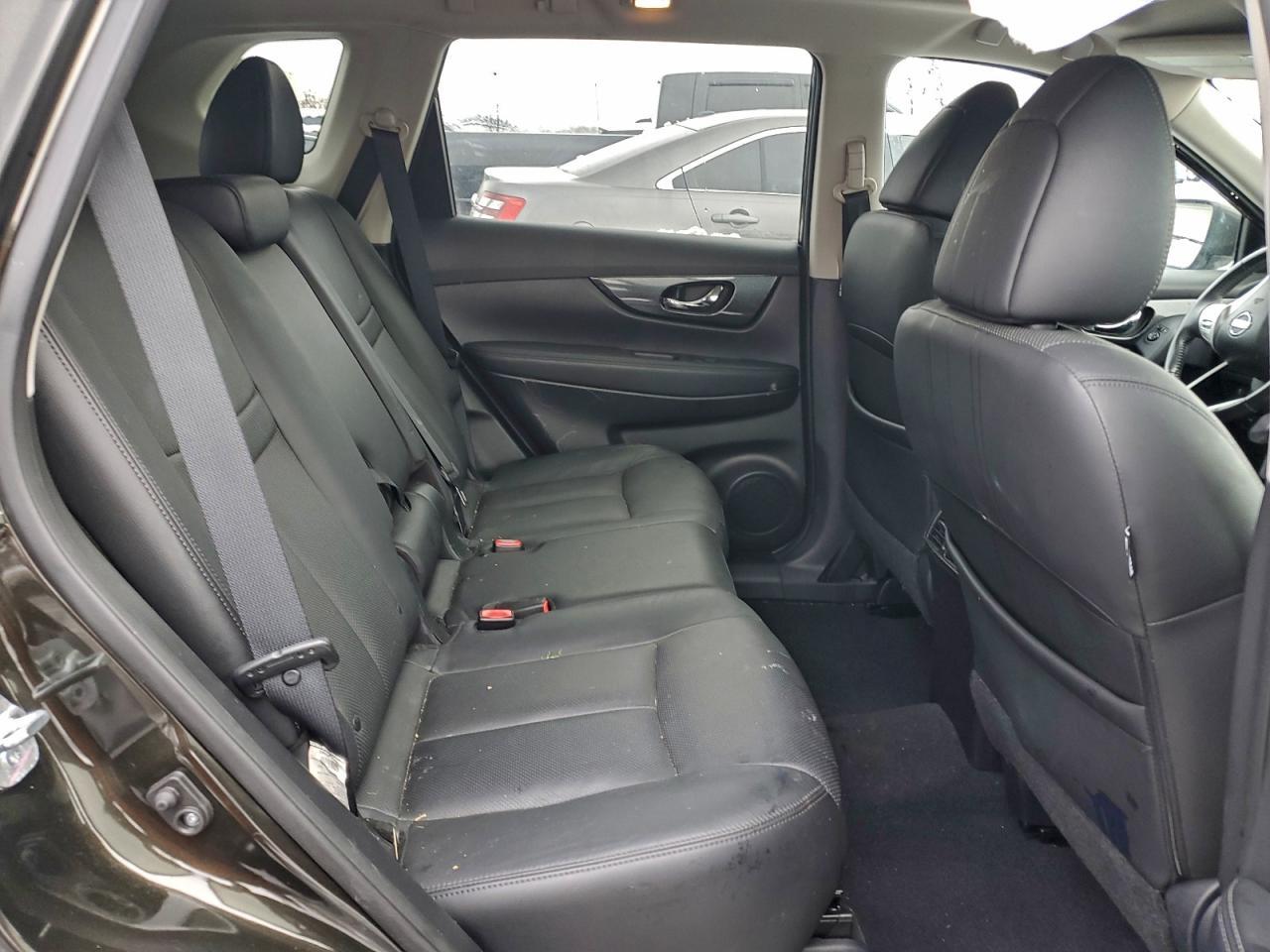 2015 NISSAN ROGUE