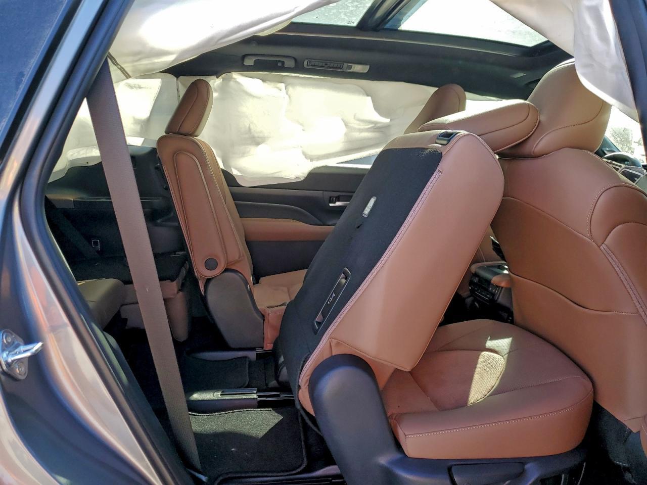 2026 TOYOTA HIGHLANDER
