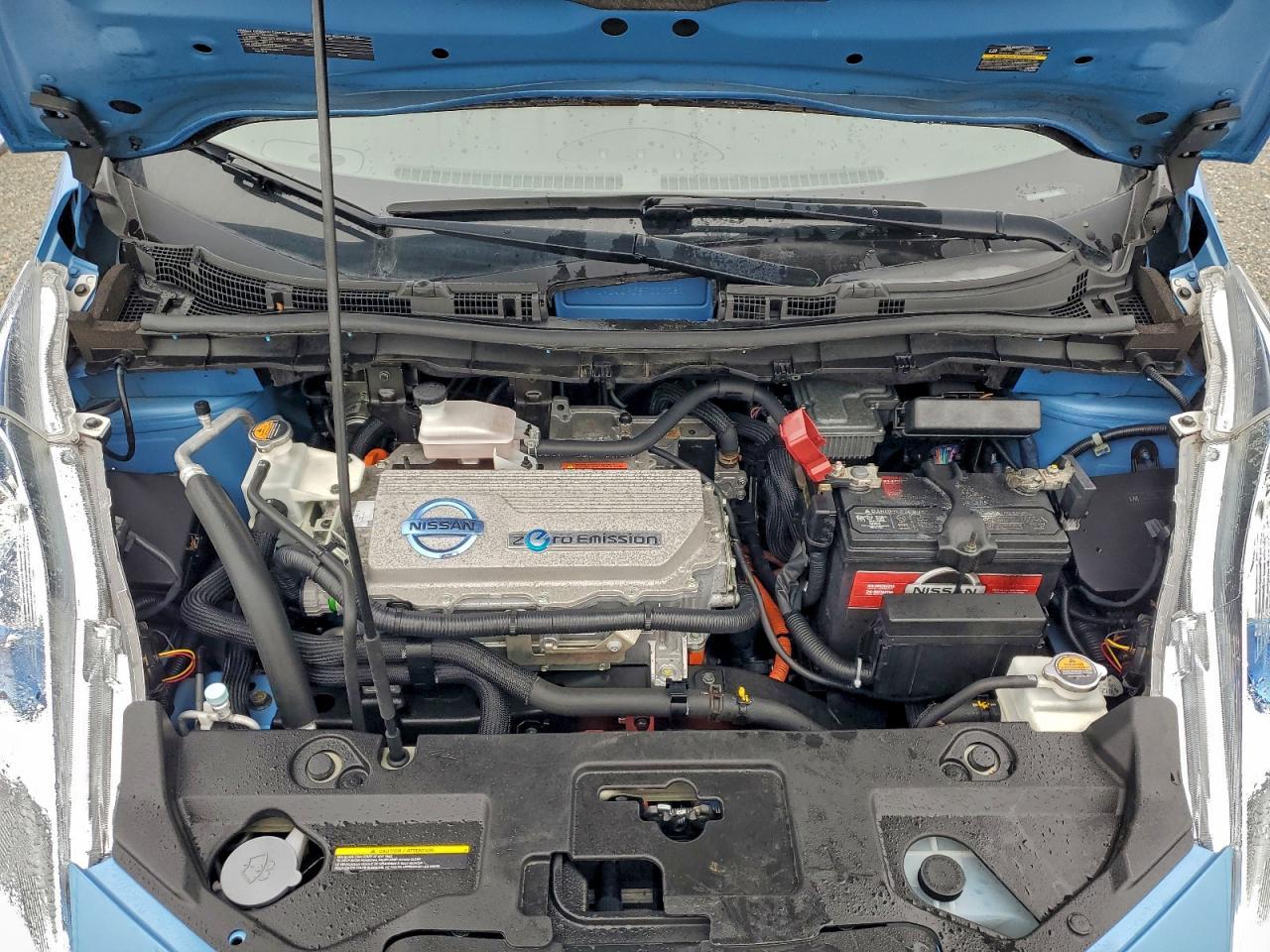 2011 NISSAN LEAF