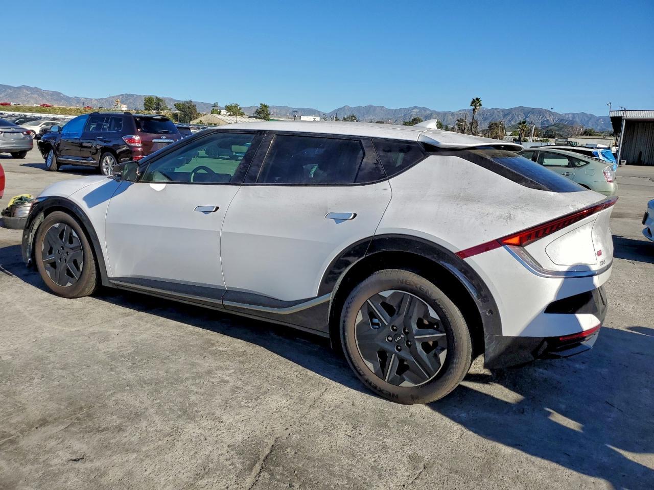 2025 KIA EV6