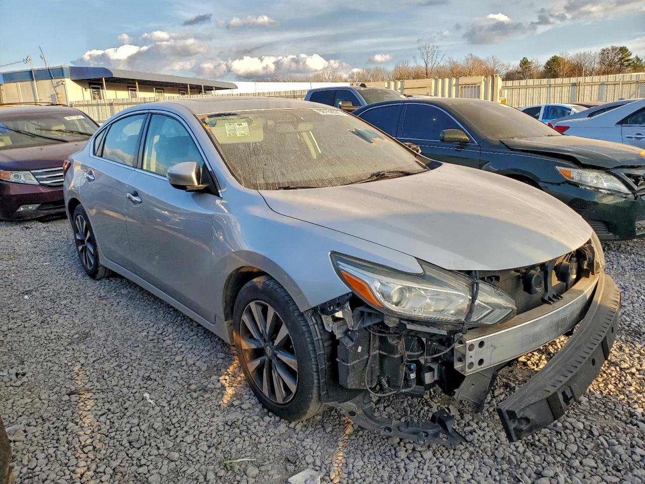 2017 NISSAN ALTIMA
