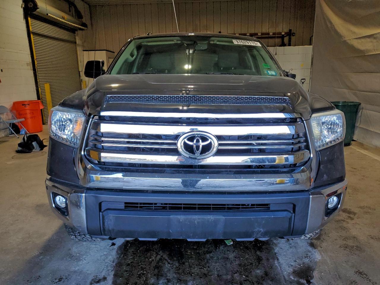 2016 TOYOTA TUNDRA