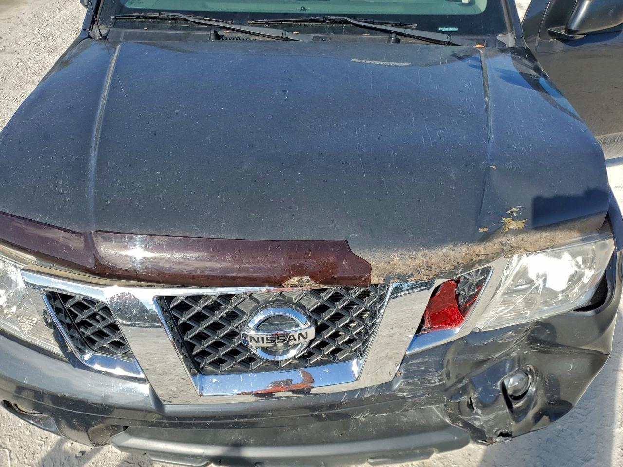 2015 NISSAN Frontier