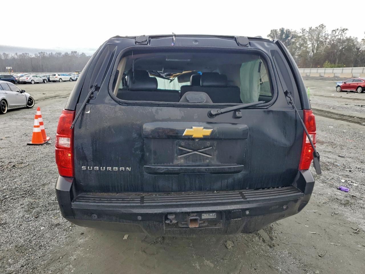 2013 CHEVROLET Suburban