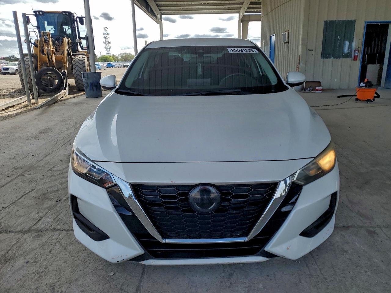 2022 NISSAN SENTRA
