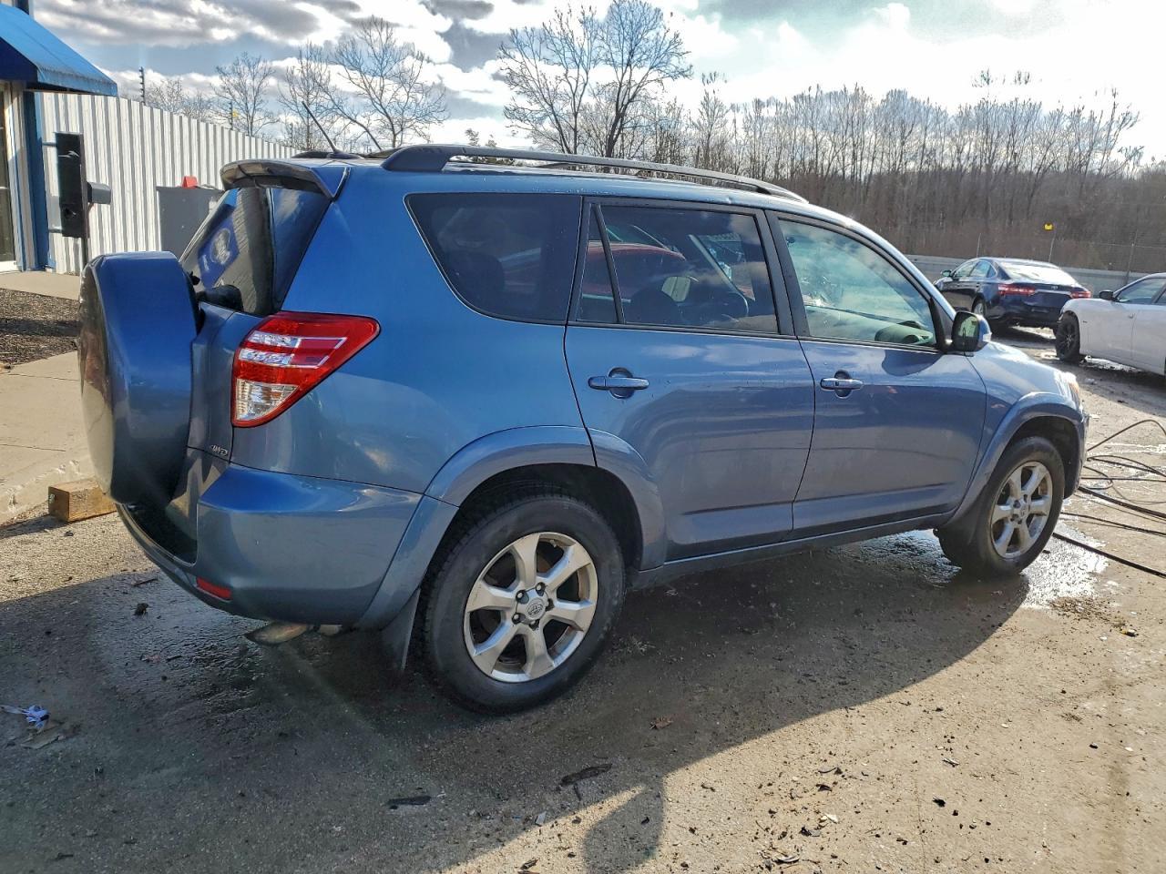 2011 TOYOTA RAV4