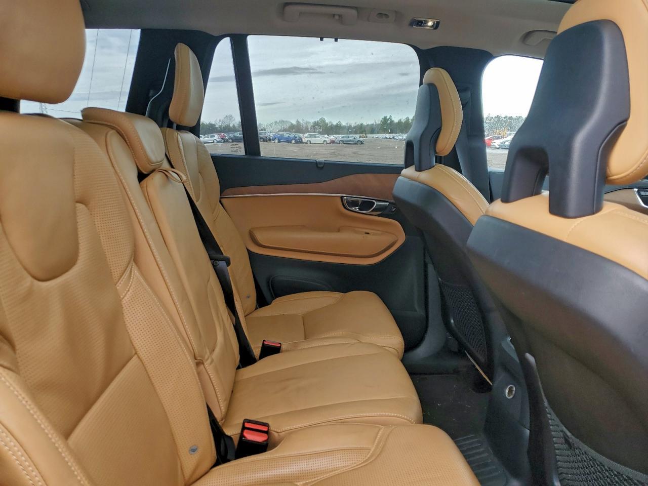 2016 VOLVO XC90