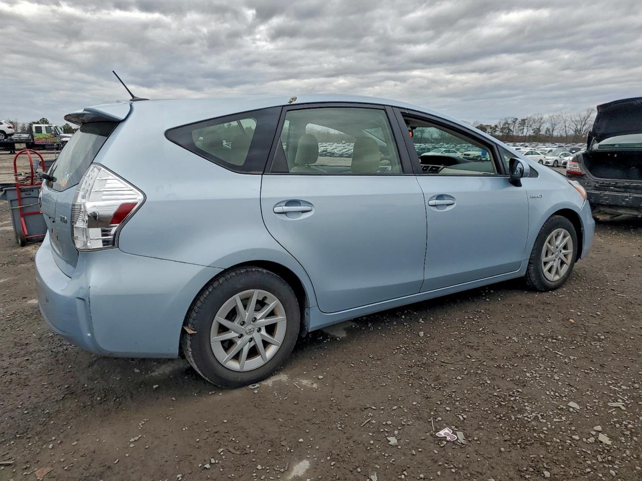 2012 TOYOTA PRIUS V