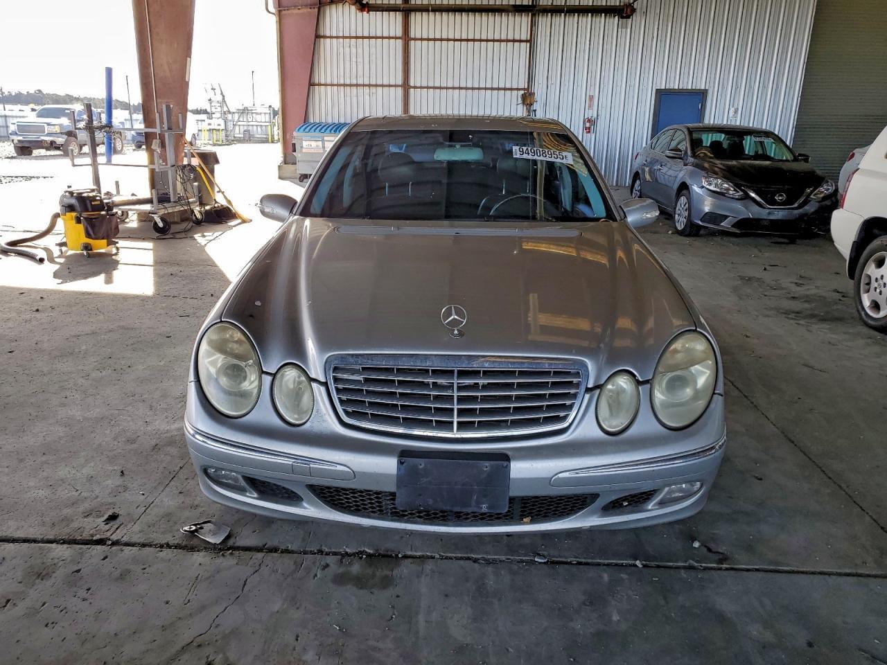 2005 MERCEDES-BENZ E-Class