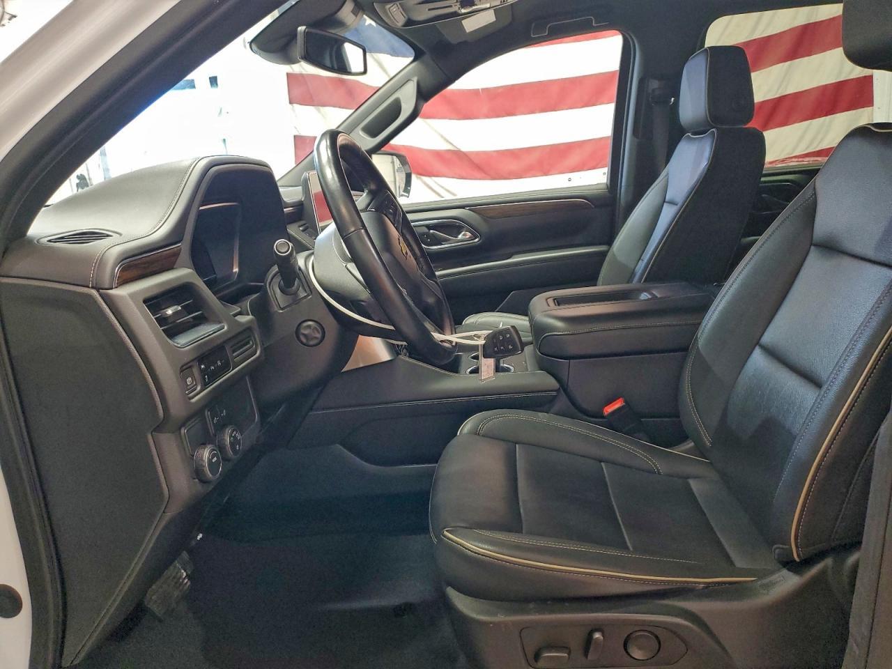 2023 CHEVROLET Suburban